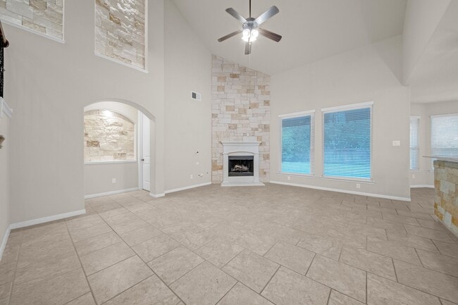 Building Photo - 323 Kinderwood Trail