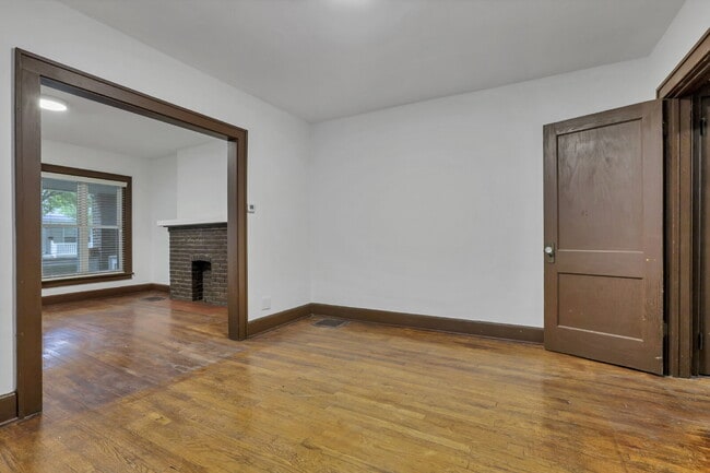 Building Photo - 1349 N 6th St
