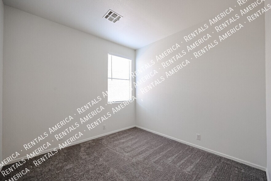 Building Photo - 263 N Kimberlee Way