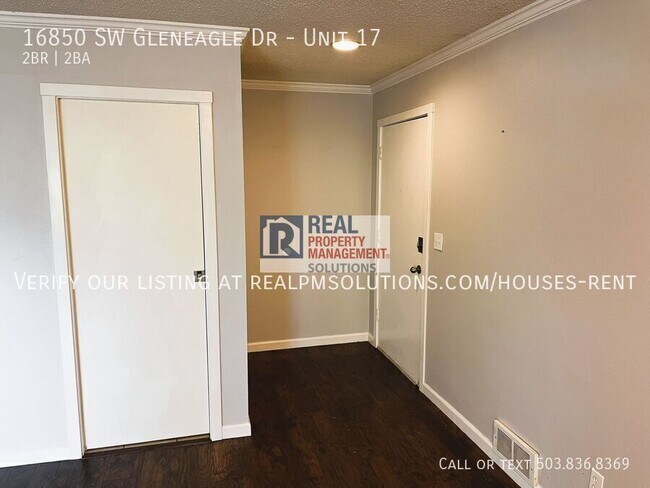Building Photo - 16850 SW Gleneagle Dr