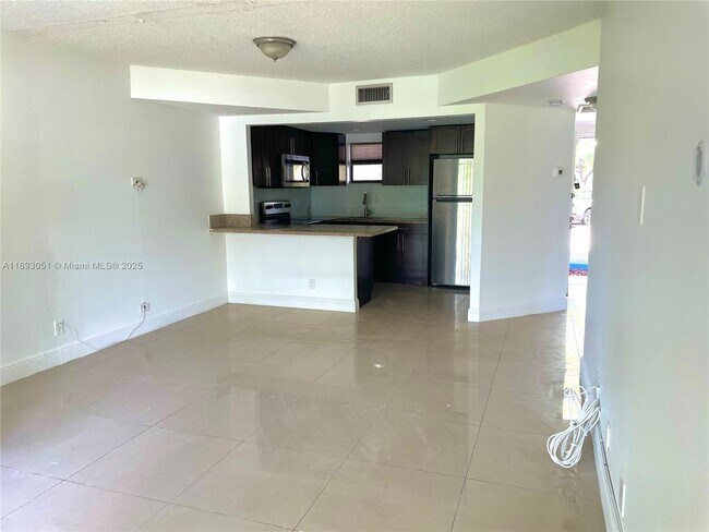 Building Photo - 8290 Lake Dr