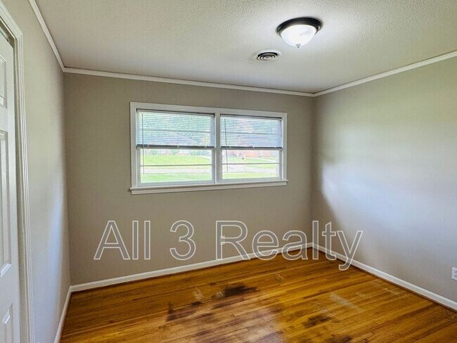 Building Photo - 2649 Burkelaun Dr