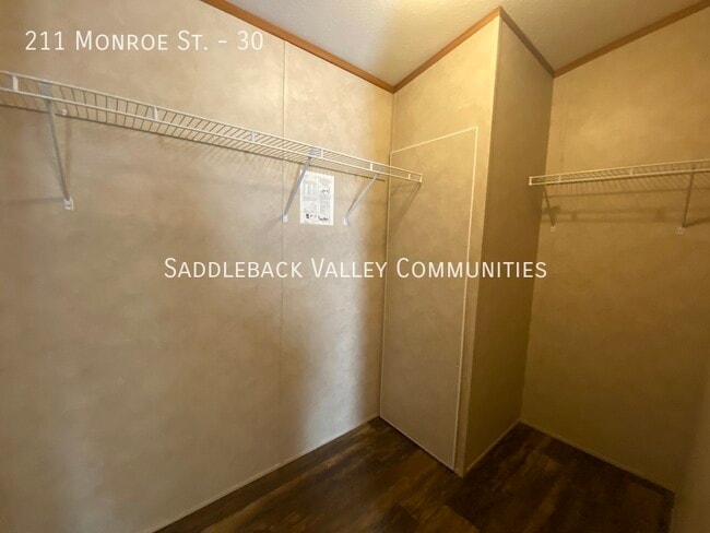 Building Photo - 211 Monroe St