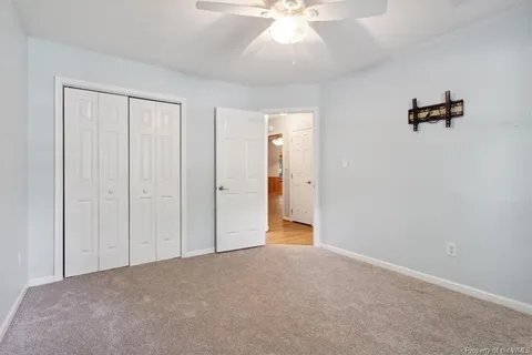 Building Photo - 116 Wellington Cir