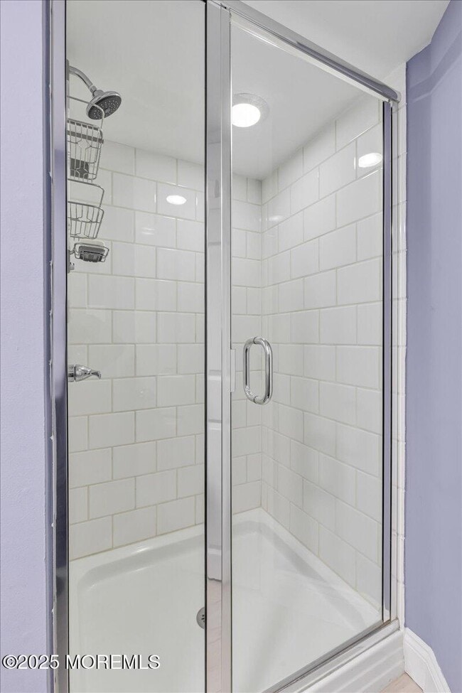 Building Photo - 14 Prospect Ave N