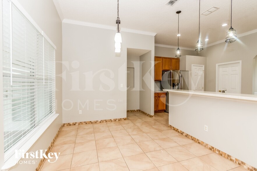 Building Photo - 2705 Ravine Hill Dr