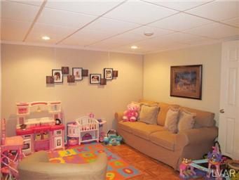 Building Photo - 30 Millbrook Court