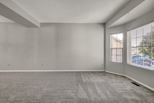 Building Photo - 8720 Massey Cir