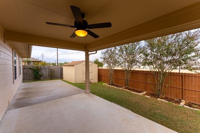Building Photo - 448 Bottle Brush Dr