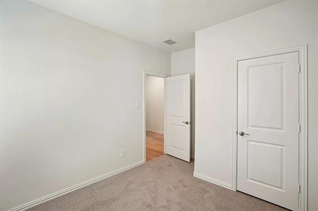 Building Photo - 704 Edgehurst Dr