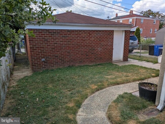 Building Photo - 1111 Circle Dr