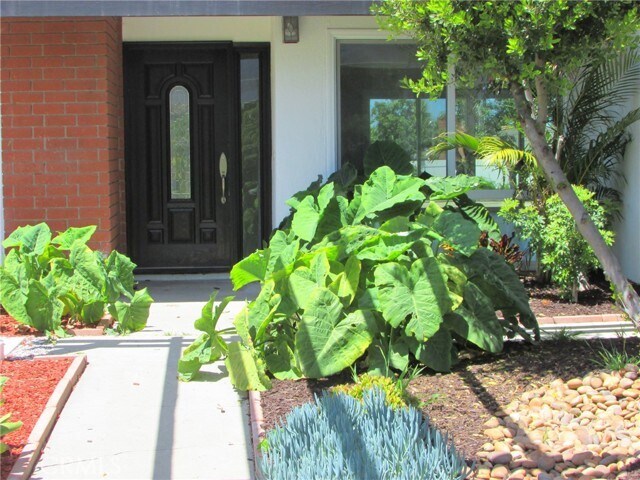 Building Photo - 28011 Indian Rock Dr