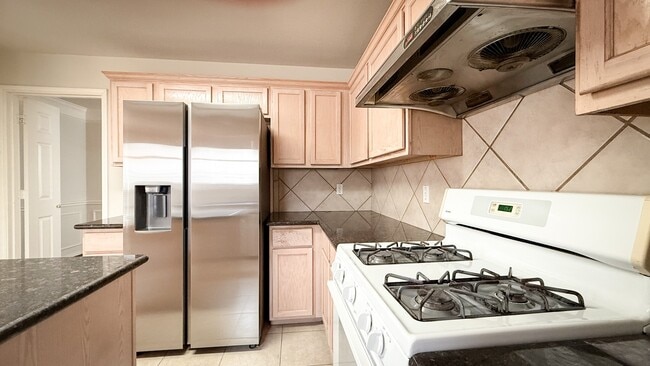 Building Photo - 21327 Branford Hills Ln