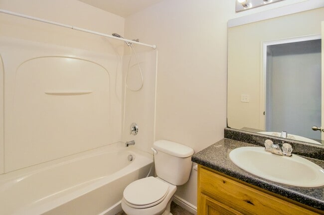 Building Photo - 3 Bed/2.5 Bath in South Jordan