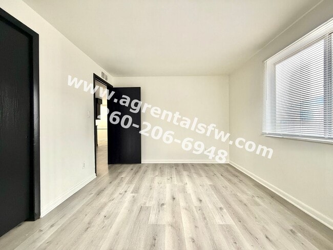 Building Photo - 4729 Northcrest Dr