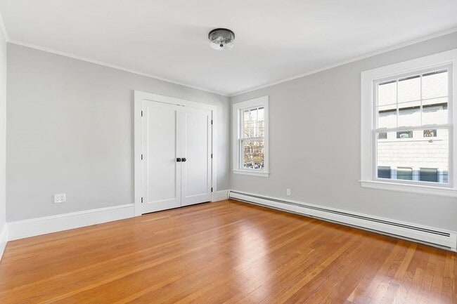 Building Photo - 15-17 George Street Unit 17