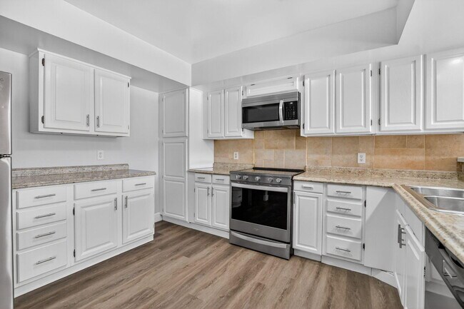 Building Photo - 22847 Ironwedge Dr