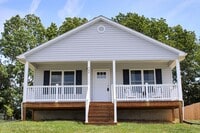 Building Photo - Beautiful One-Level Home in Pristine Condition - Move-In Ready!