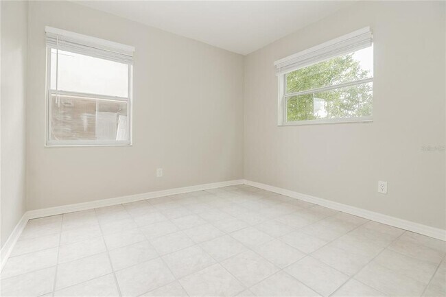 Building Photo - 1410 26th Ave S