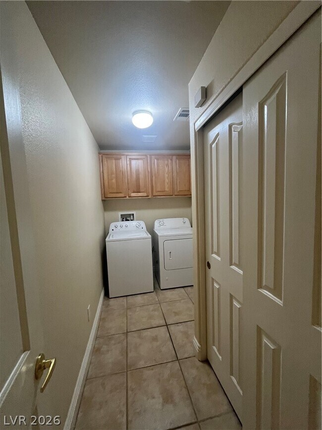 Building Photo - 3309 Blueberry Climber Ave