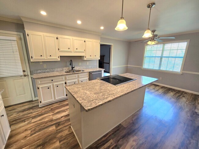 Building Photo - 4517 Crosland Dr