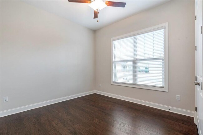 Building Photo - 3430 Steinbeck St