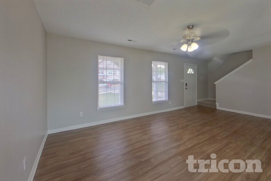 Building Photo - 6207 Linda Vista Ln