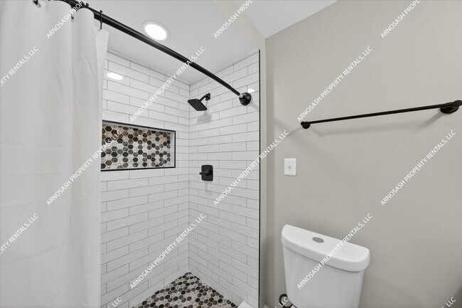 Building Photo - Rare Rental Opportunity in Southfield — Fully Renovated 4-Bedroom Brick Colonial!