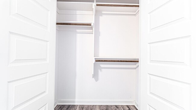 Building Photo - 640 Hidden Springs Dr