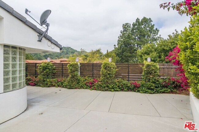 Building Photo - 3136 Floye Dr