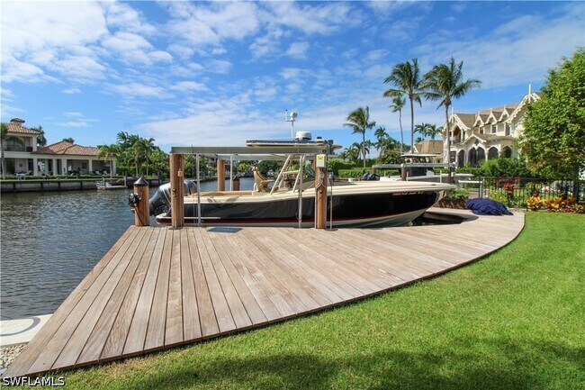 Building Photo - 2150 Marina Dr