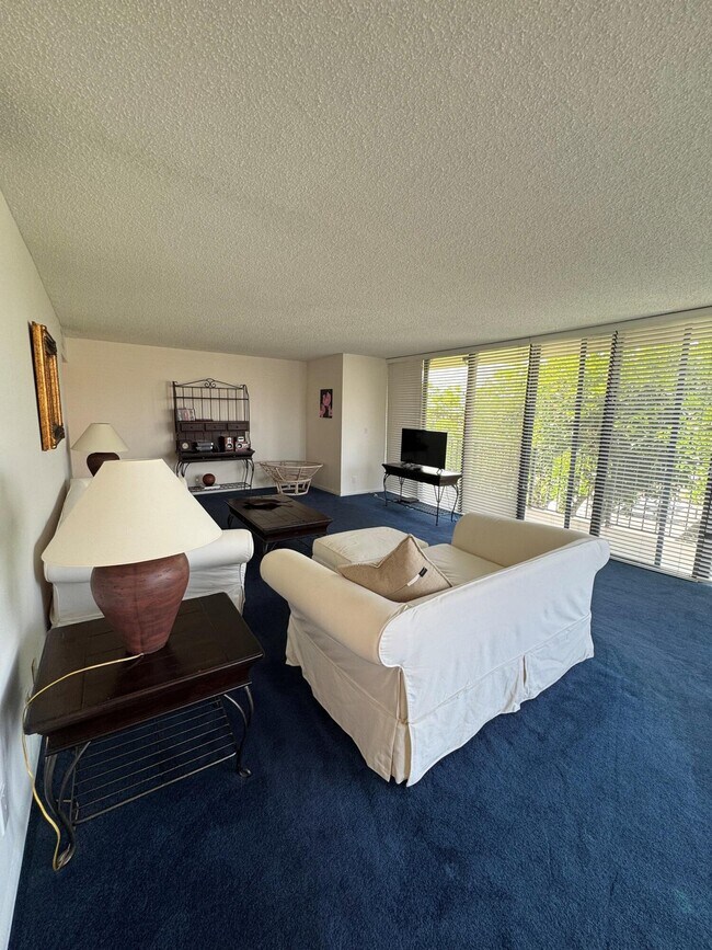 Building Photo - 799 Jeffery St