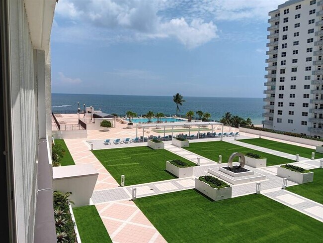 Building Photo - 4280 Galt Ocean Dr