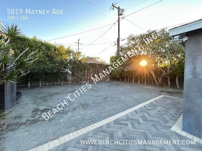 Building Photo - 5019 Matney Ave