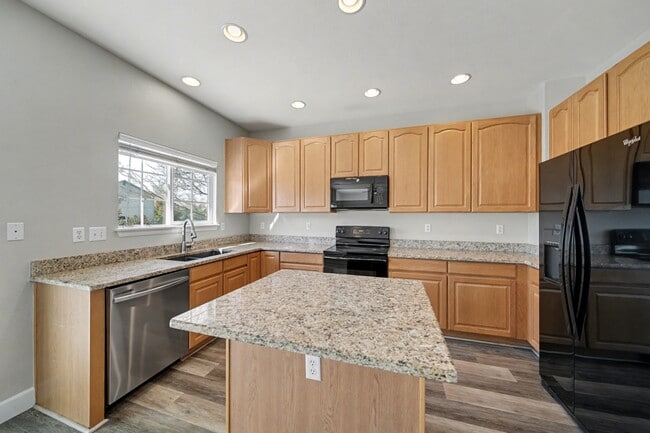 Building Photo - 5604 S Andes St