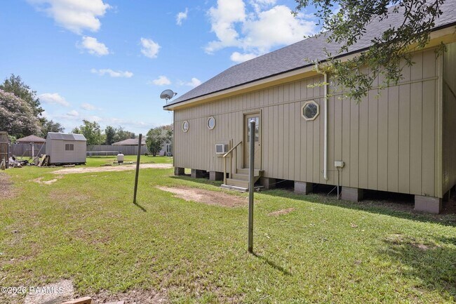 Building Photo - 708 Patrick Dr
