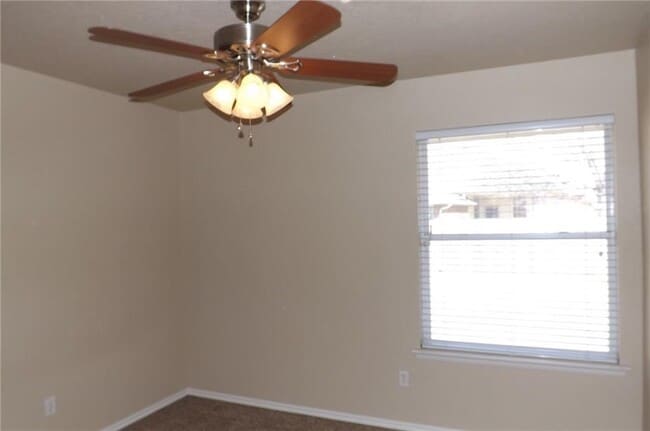 Building Photo - 2837 Astor Dr