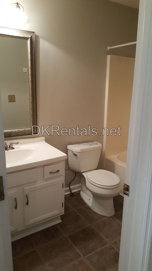 Building Photo - 2160 Denson Ln S W