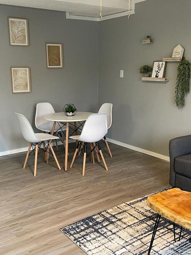 Building Photo - 127 Clearfield St