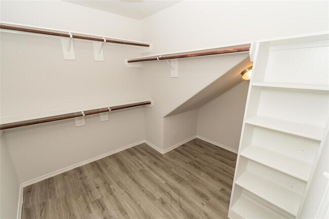 Building Photo - 4903 Banyan Tree Trl