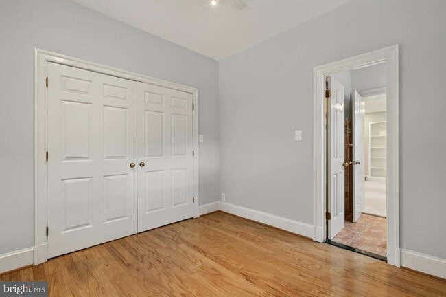 Building Photo - 5430 Chevy Chase Pkwy NW