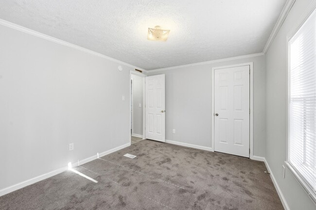 Building Photo - 3469 Cypress Dr