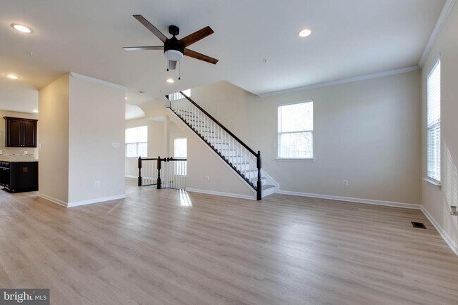 Building Photo - 1919 Beckman Ter