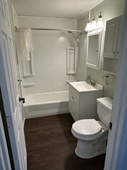 Bathroom - 719 W Loop Dr