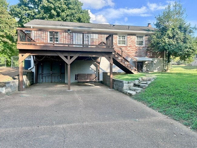 Building Photo - 6423 Futura Dr