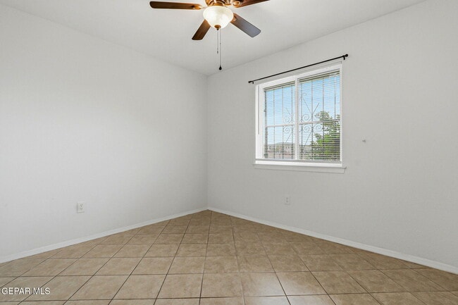 Building Photo - 10837 Gemstone St