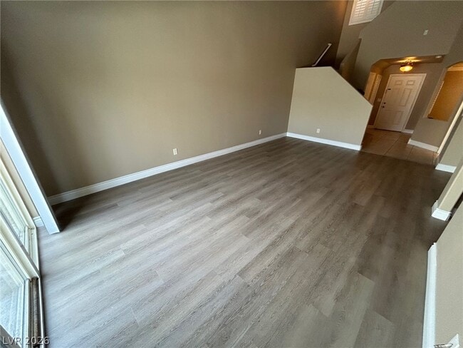 Building Photo - 907 Majestic Oak St