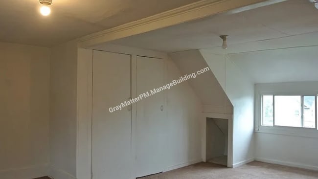 Building Photo - 861 Priestley Ave