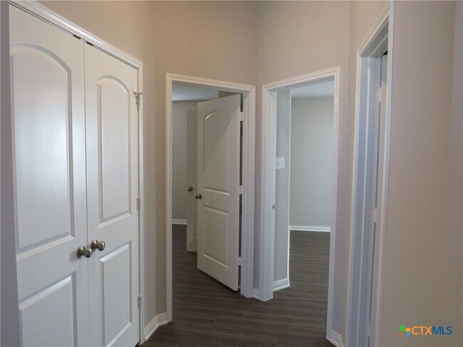 Building Photo - 6308 Golden Gate Dr