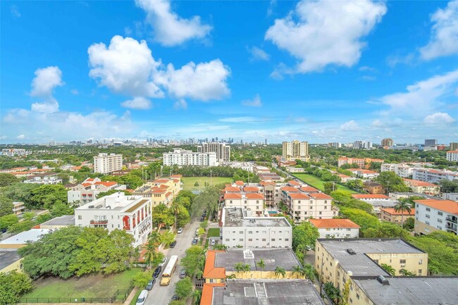 Building Photo - 1607 Ponce de Leon Blvd